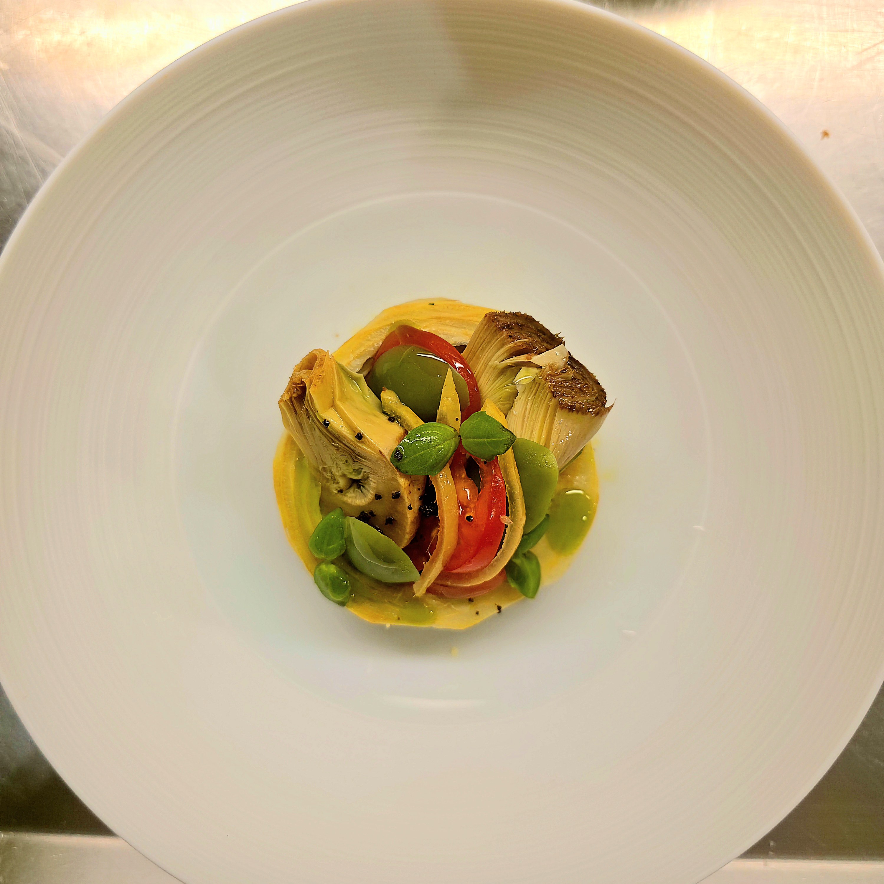 Artichoke and tomato, saffron